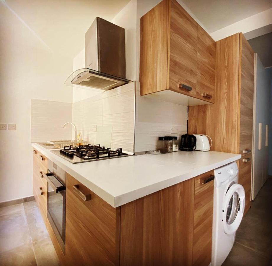 Malta Suites Senglea Exterior foto